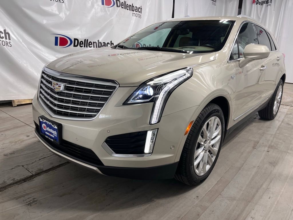 Used 2017 Cadillac XT5 Platinum w/ Driver Assist Package AWD/4WD image 3