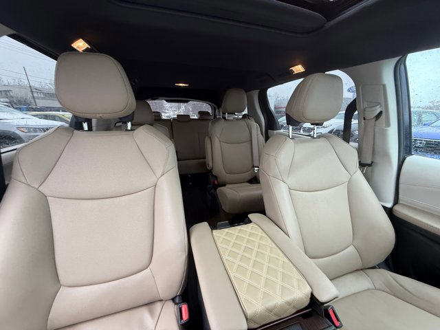 Certified 2024 Toyota Sienna XLE w/ XLE Plus Package image 18