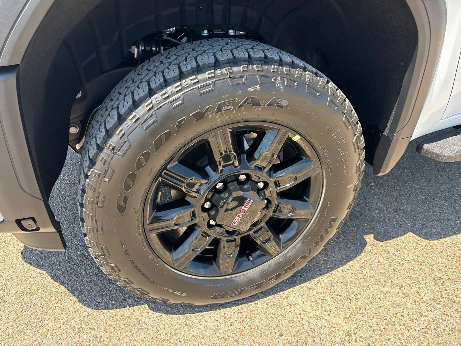 New 2026 GMC Sierra 2500 AT4 w/ AT4 Premium Plus Package AWD/4WD image 36