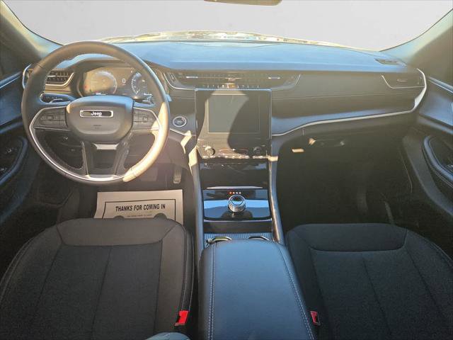 Certified 2025 Jeep Grand Cherokee Laredo X image 10