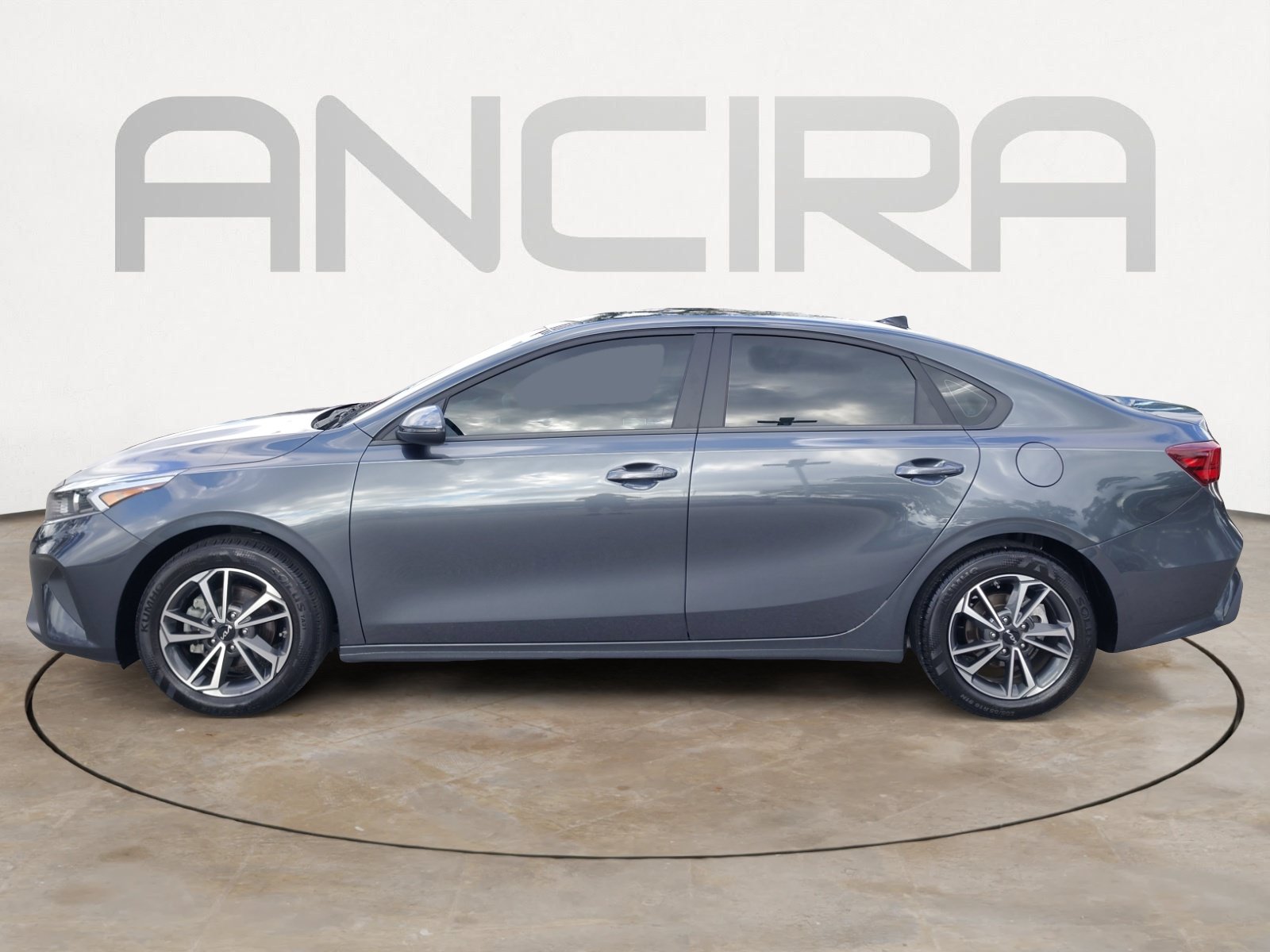 Used 2023 Kia Forte LXS w/ LXS Technology Package FWD image 7