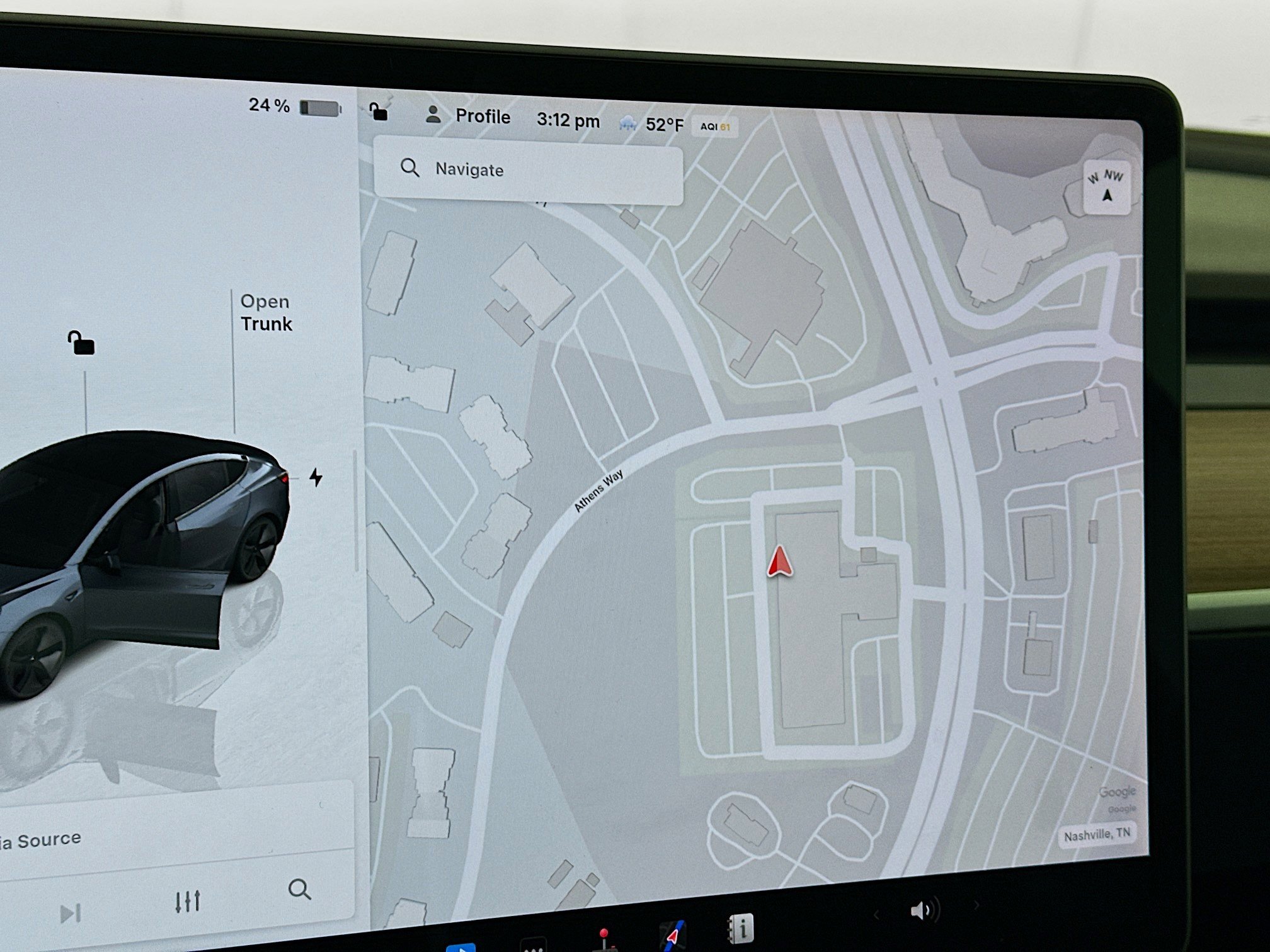 Used 2023 Tesla Model 3 Standard Range image 19