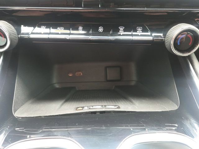 Used 2024 Chevrolet Traverse LT w/ LPO, Floor Liner Package FWD image 34