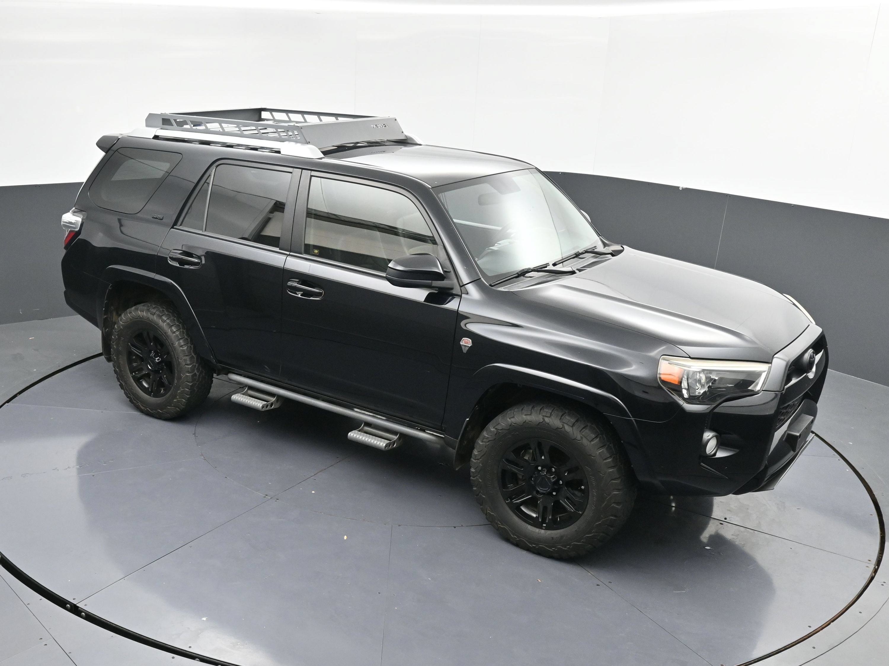 Used 2017 Toyota 4Runner SR5 AWD/4WD image 32