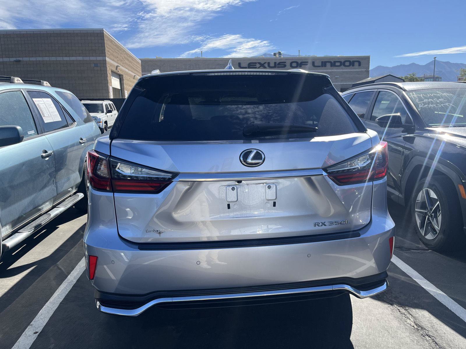 Used 2022 Lexus RX 350L Premium w/ Premium Package AWD/4WD image 3