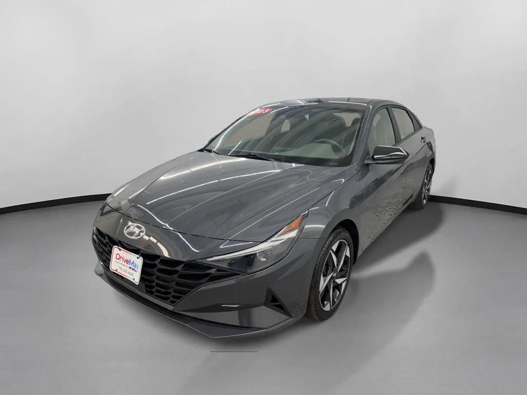Used 2023 Hyundai Elantra SEL w/ Convenience Package FWD image 4