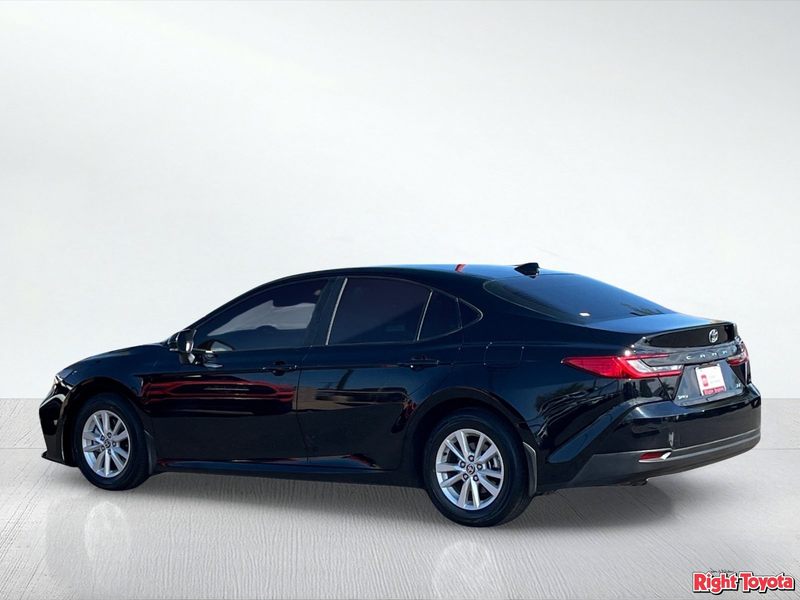 Certified 2025 Toyota Camry LE FWD image 5