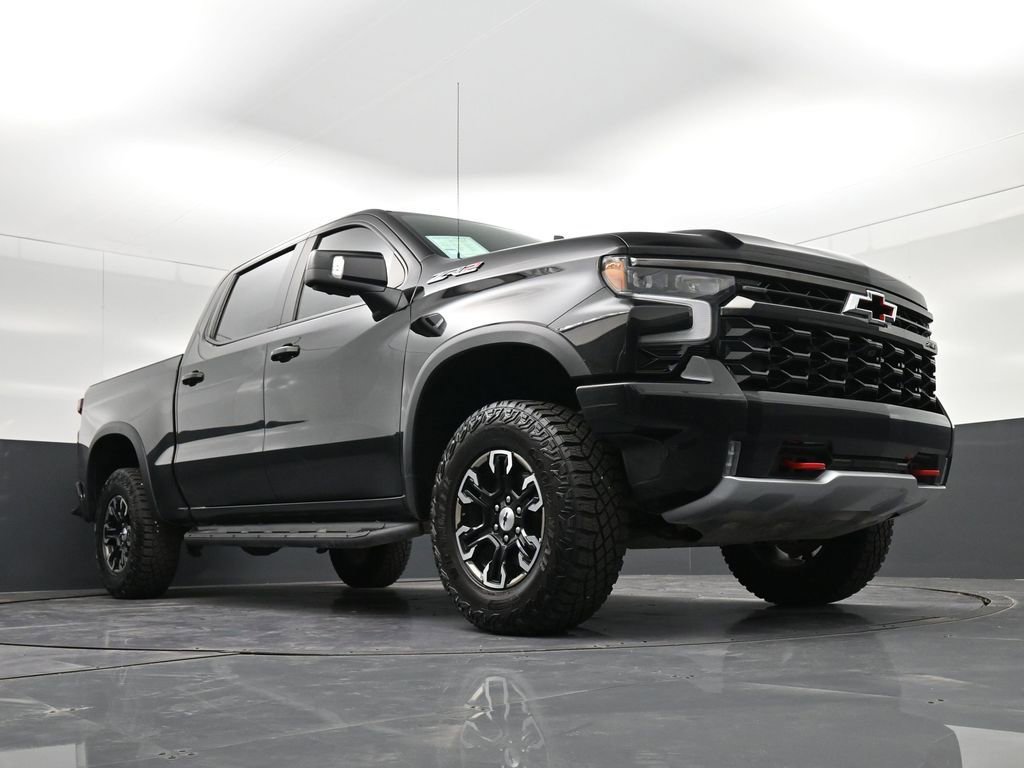 Used 2023 Chevrolet Silverado 1500 ZR2 w/ Technology Package AWD/4WD image 28