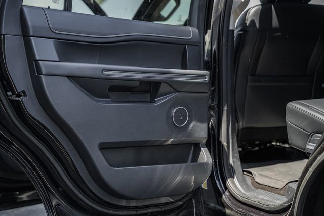 Used 2023 Ford Expedition XLT AWD/4WD image 48