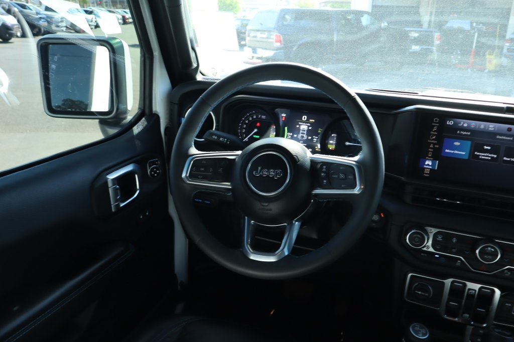 Used 2024 Jeep Wrangler High Altitude AWD/4WD image 27