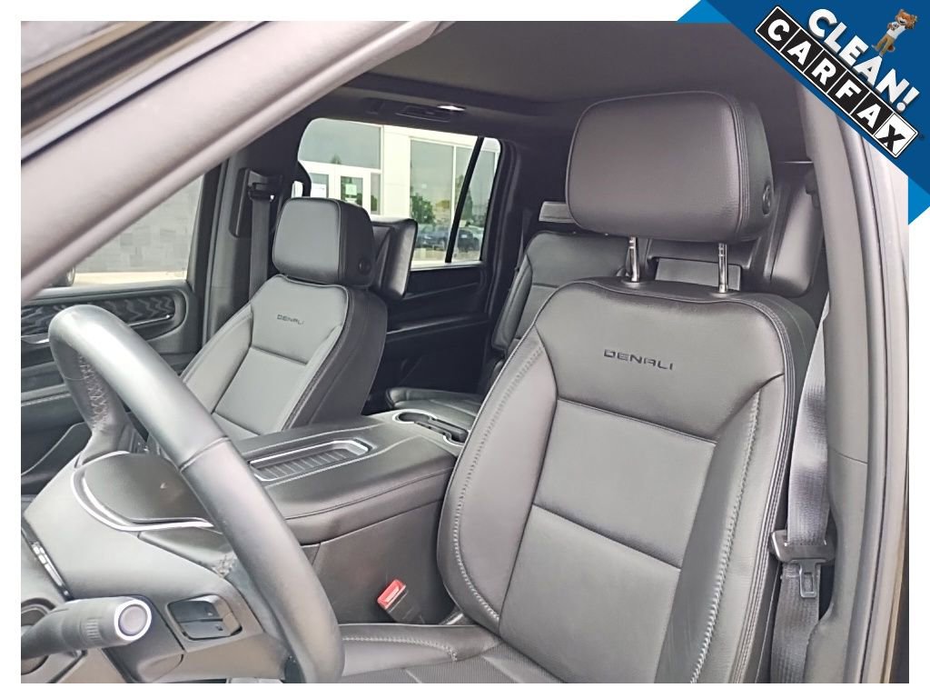 Used 2023 GMC Yukon XL Denali AWD/4WD image 25