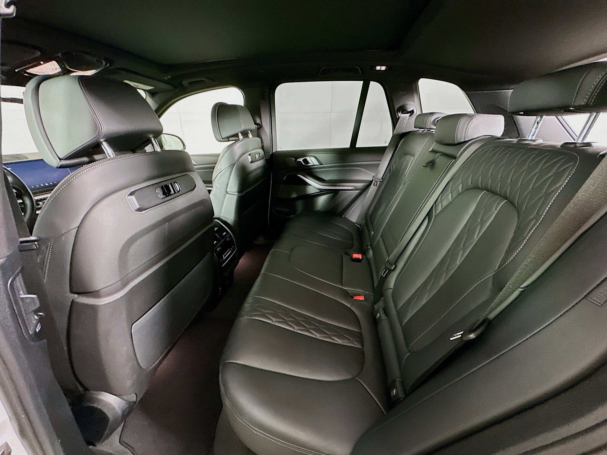 Used 2025 BMW X5 xDrive50e image 29