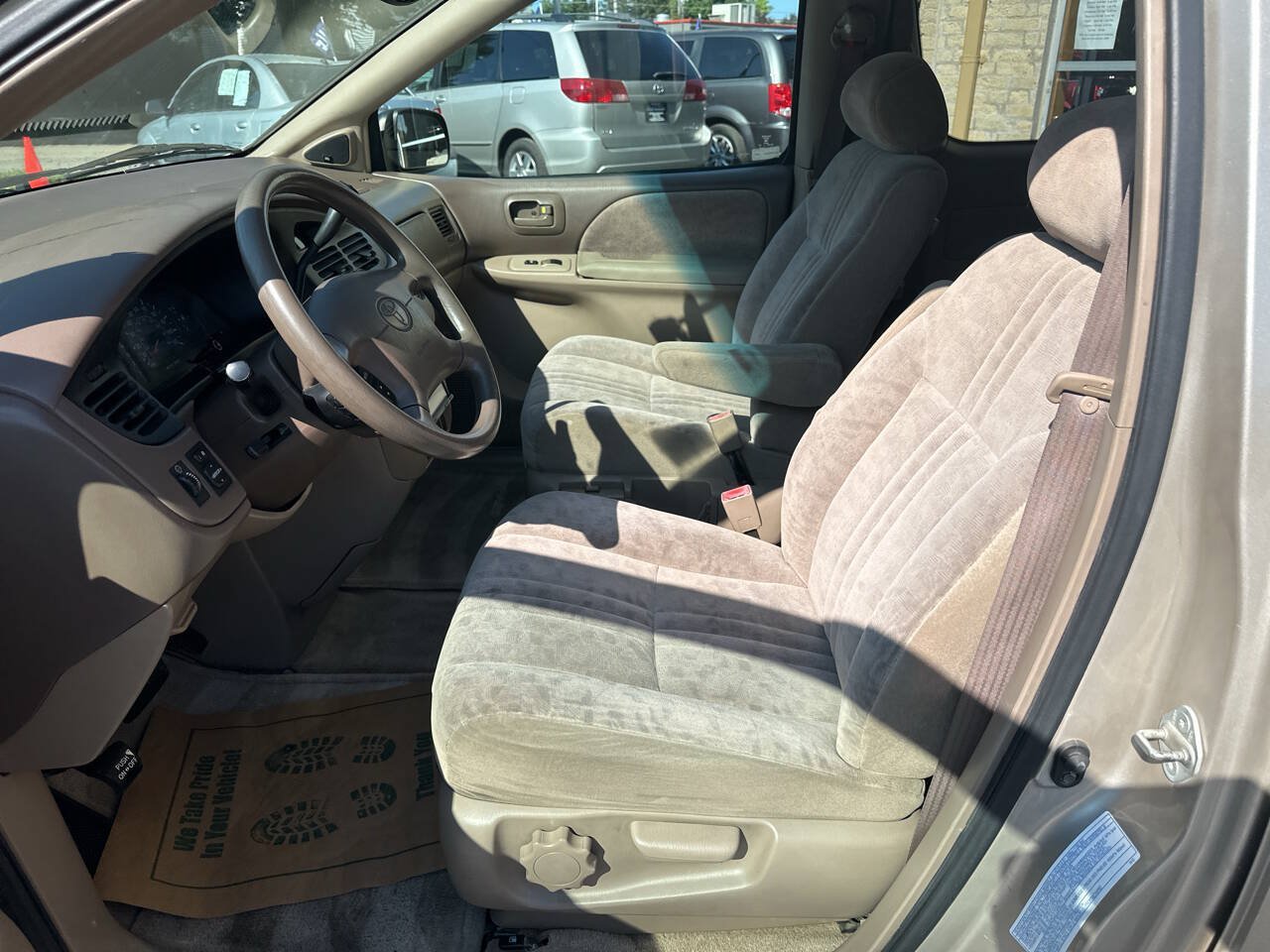 Used 2001 Toyota Sienna LE w/ LE Upgrade Pkg 2 FWD image 15