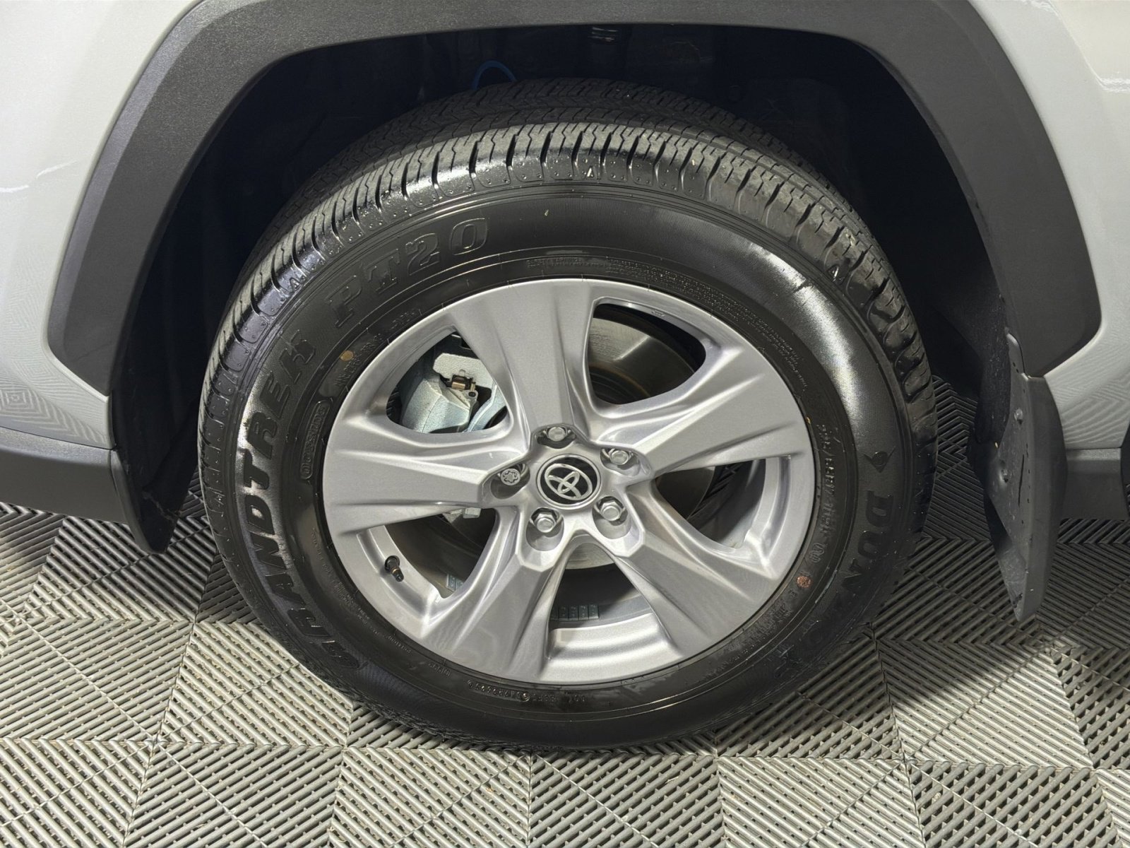 Used 2025 Toyota RAV4 XLE image 12