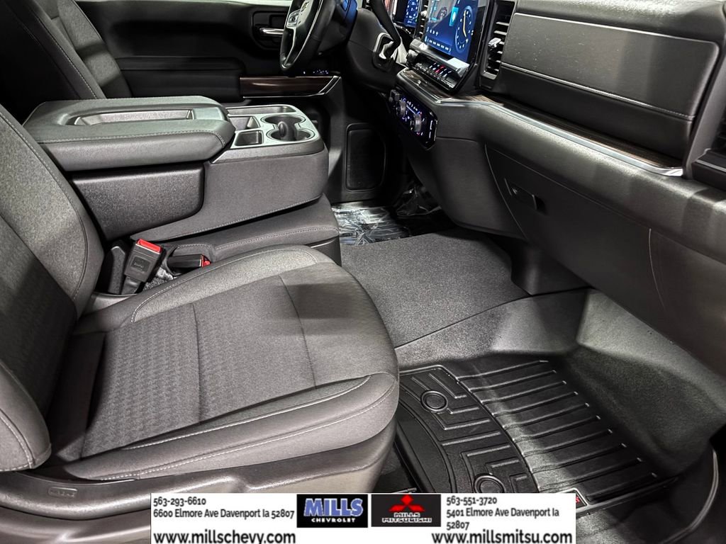 Used 2024 Chevrolet Silverado 3500 LT w/ Convenience Package image 13