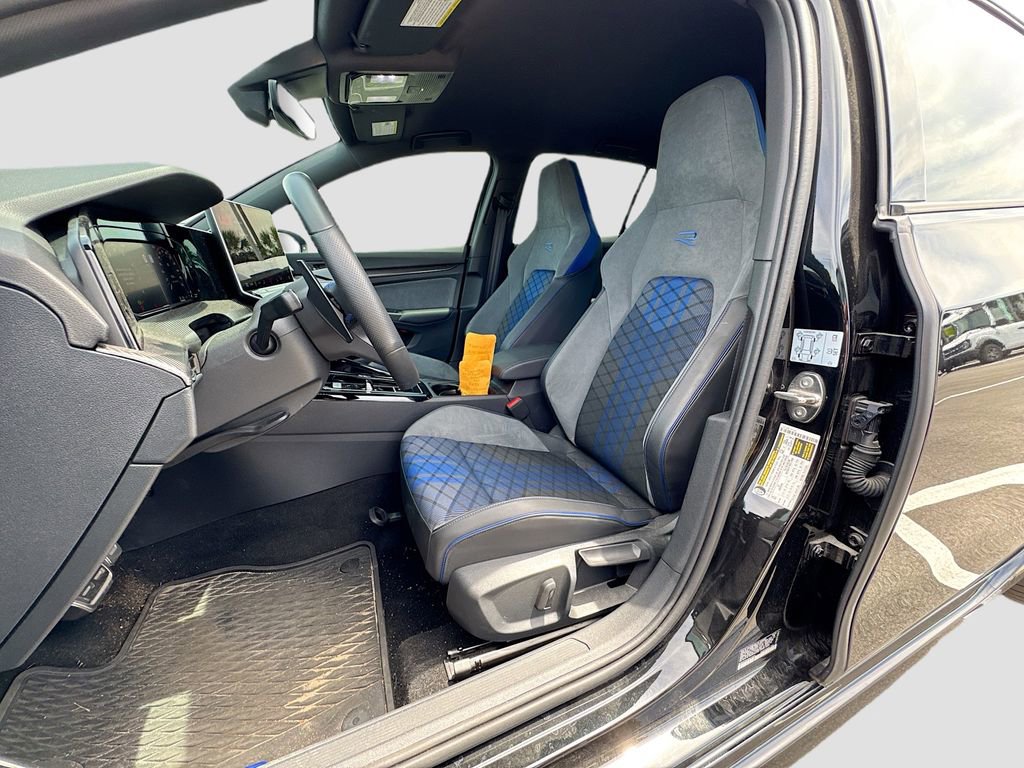 Used 2025 Volkswagen Golf R Black Edition AWD/4WD image 6