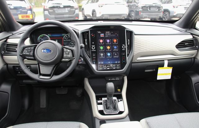 Used 2025 Subaru Forester Premium AWD/4WD image 33