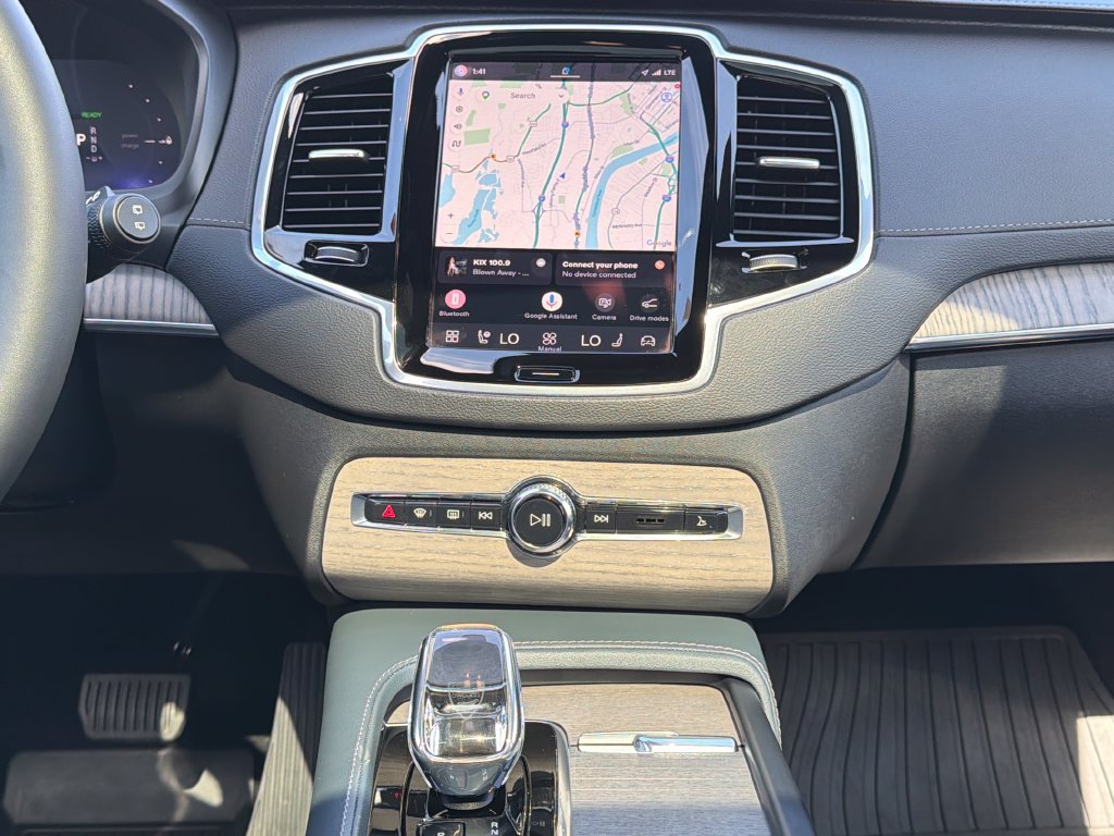 Used 2023 Volvo XC90 T8 Ultimate AWD/4WD image 19