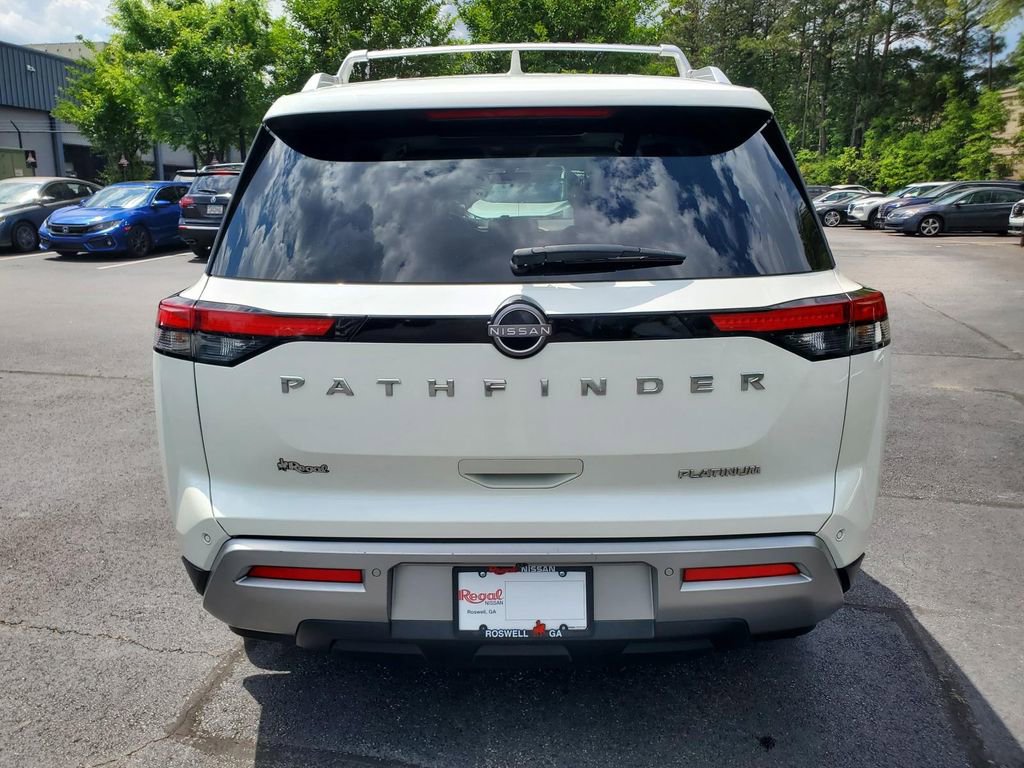 Used 2023 Nissan Pathfinder Platinum FWD image 5