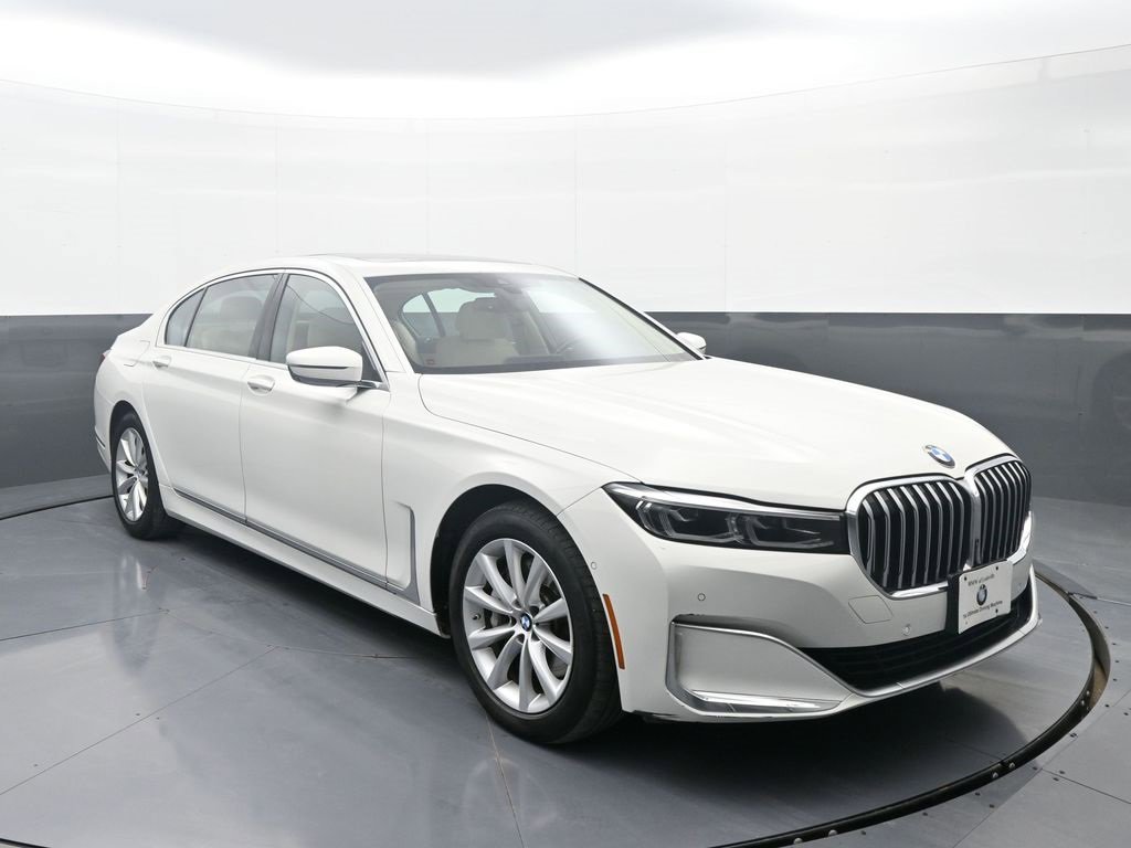Used 2021 BMW 740i xDrive image 3