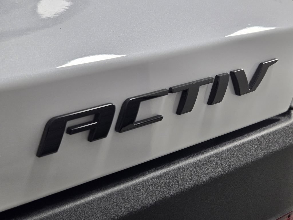 New 2026 Chevrolet Equinox ACTIV w/ Convenience Package III FWD image 12