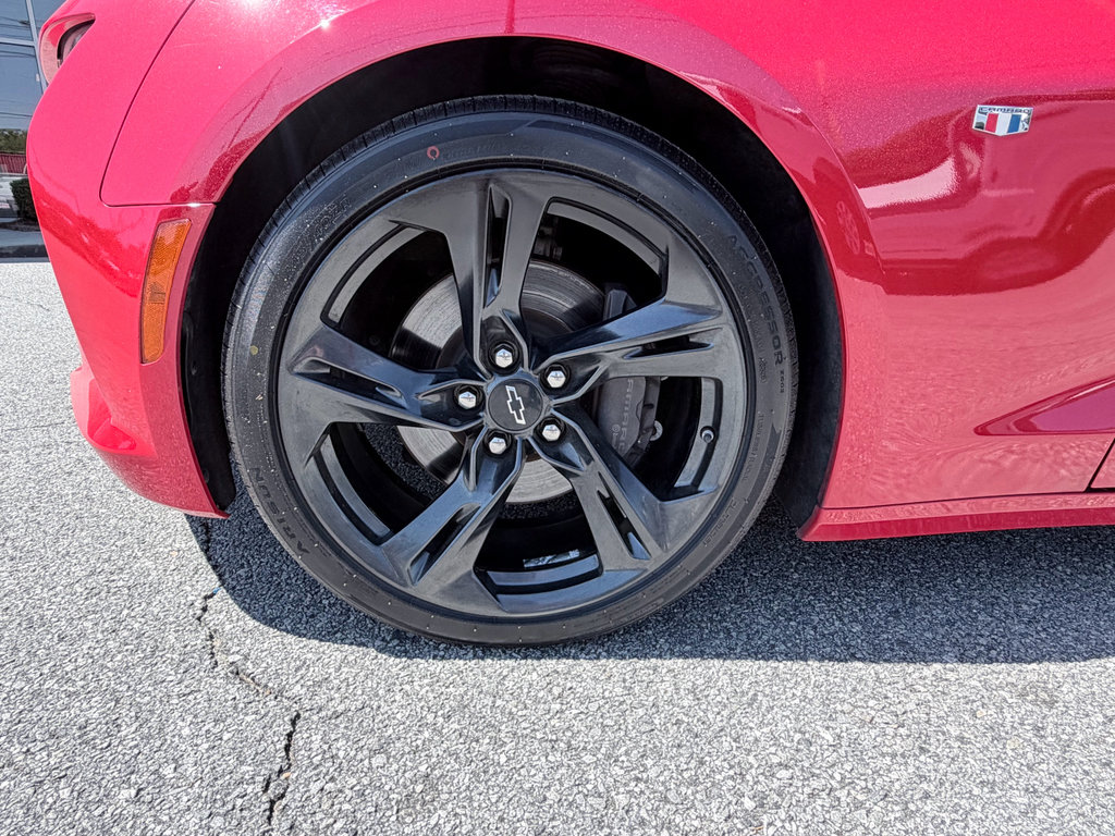 Used 2017 Chevrolet Camaro SS RWD image 30