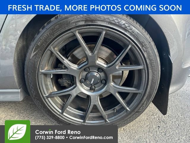 Used 2016 Volkswagen Golf R 4-Door AWD/4WD image 9