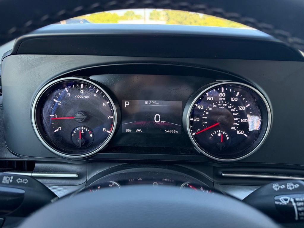 Certified 2024 Kia Carnival LX FWD image 17