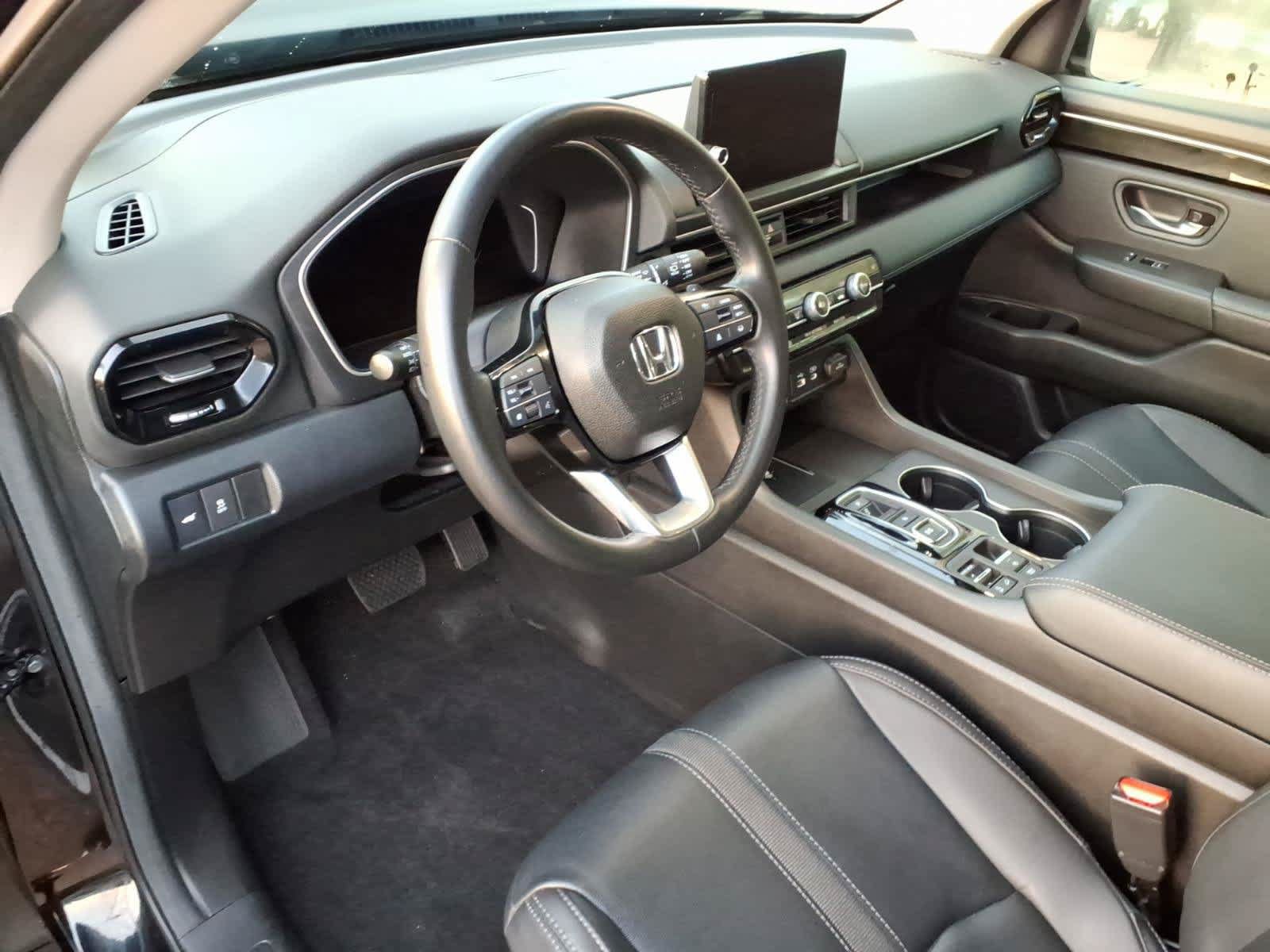 Used 2025 Honda Pilot EX-L image 15