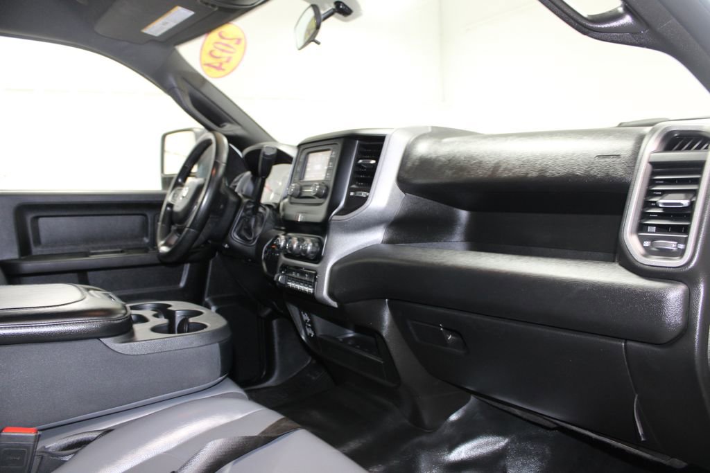 Used 2024 RAM 2500 Tradesman w/ Chrome Appearance Group image 46