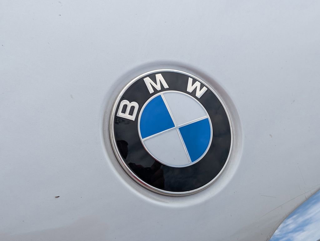 Used 2019 BMW 530i xDrive w/ Convenience Package image 10