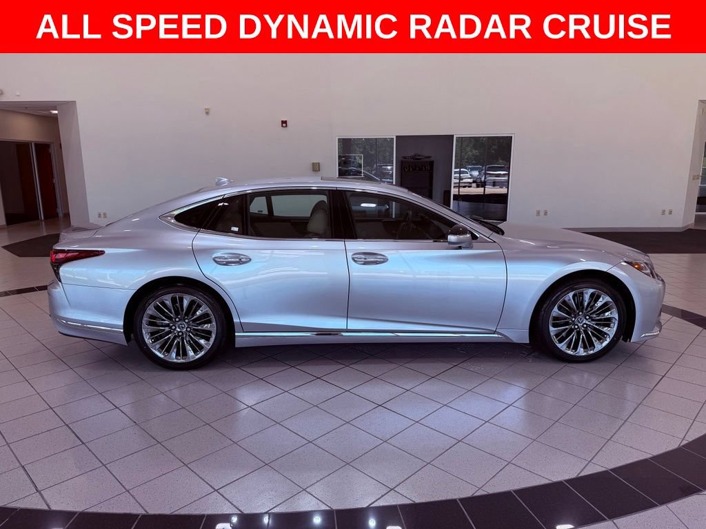 Certified 2022 Lexus LS 500 w/ Accessory Package (Z2) RWD image 8
