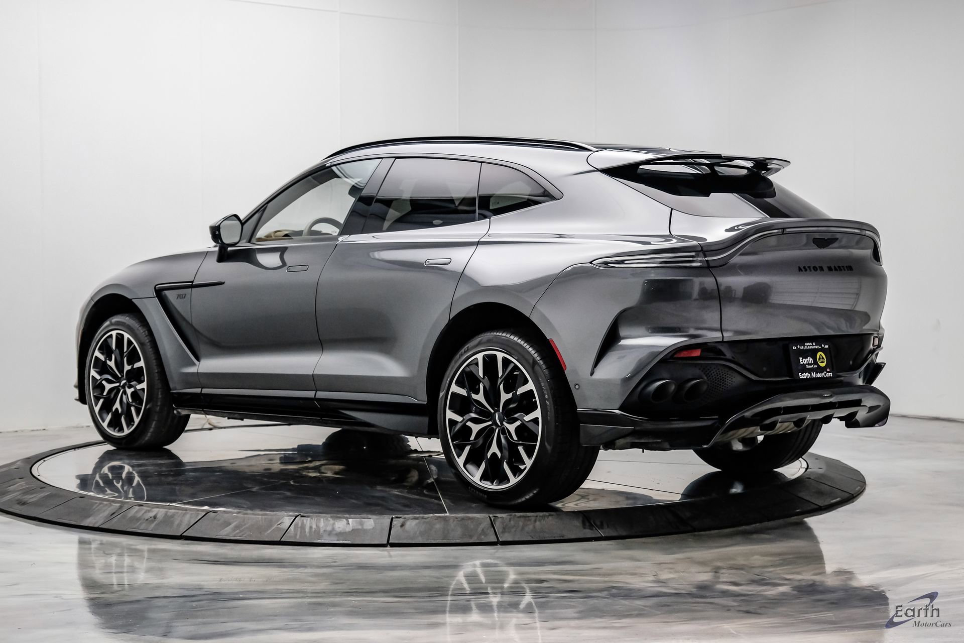 Used 2023 Aston Martin DBX 707 image 10