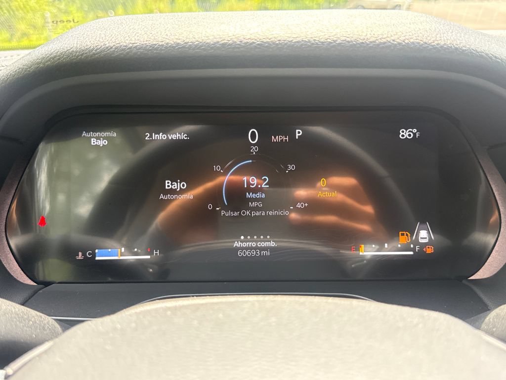 Used 2023 Jeep Grand Cherokee L Laredo w/ Luxury Tech Group I AWD/4WD image 21