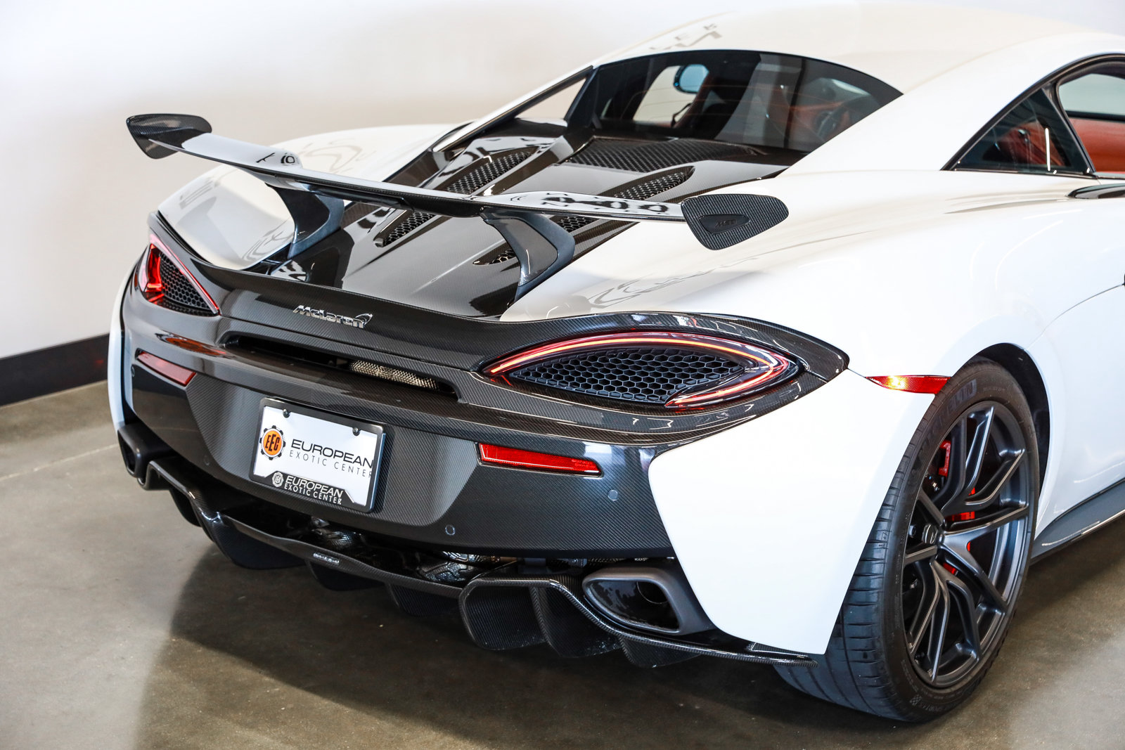 Used 2016 McLaren 570S Coupe RWD image 29