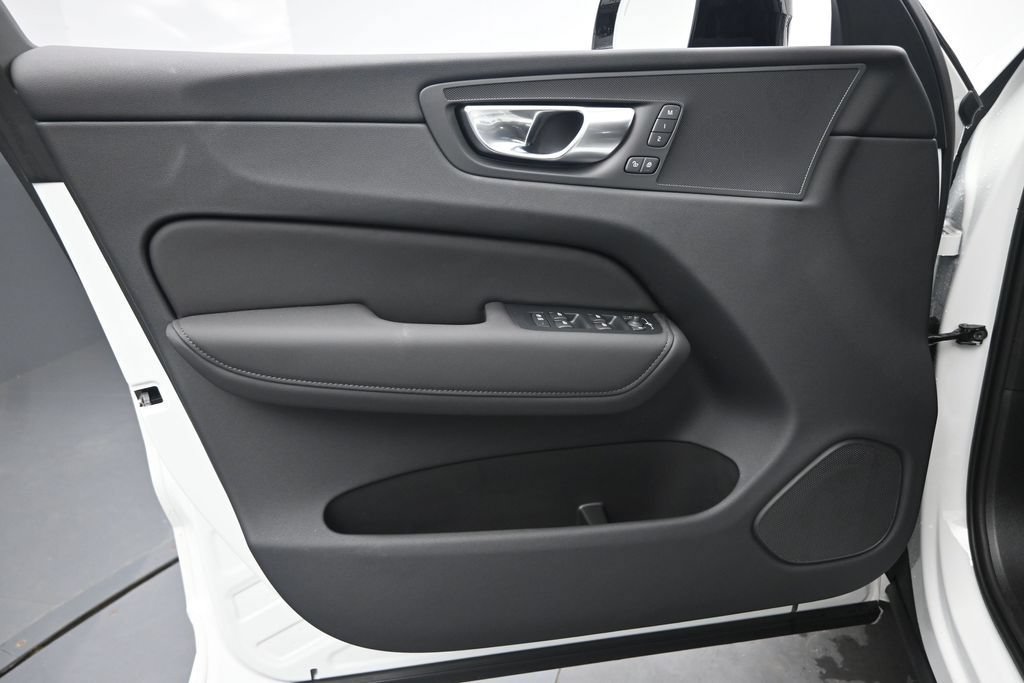 New 2026 Volvo XC60 B5 Plus w/ Climate Package AWD/4WD image 20