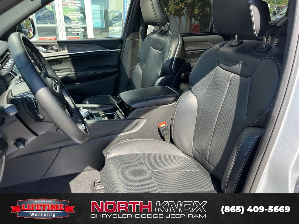 Used 2024 Jeep Grand Cherokee L Overland w/ Advanced Protech Group III AWD/4WD image 4