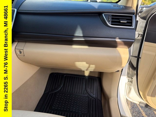 Used 2016 Toyota Camry XLE FWD image 27