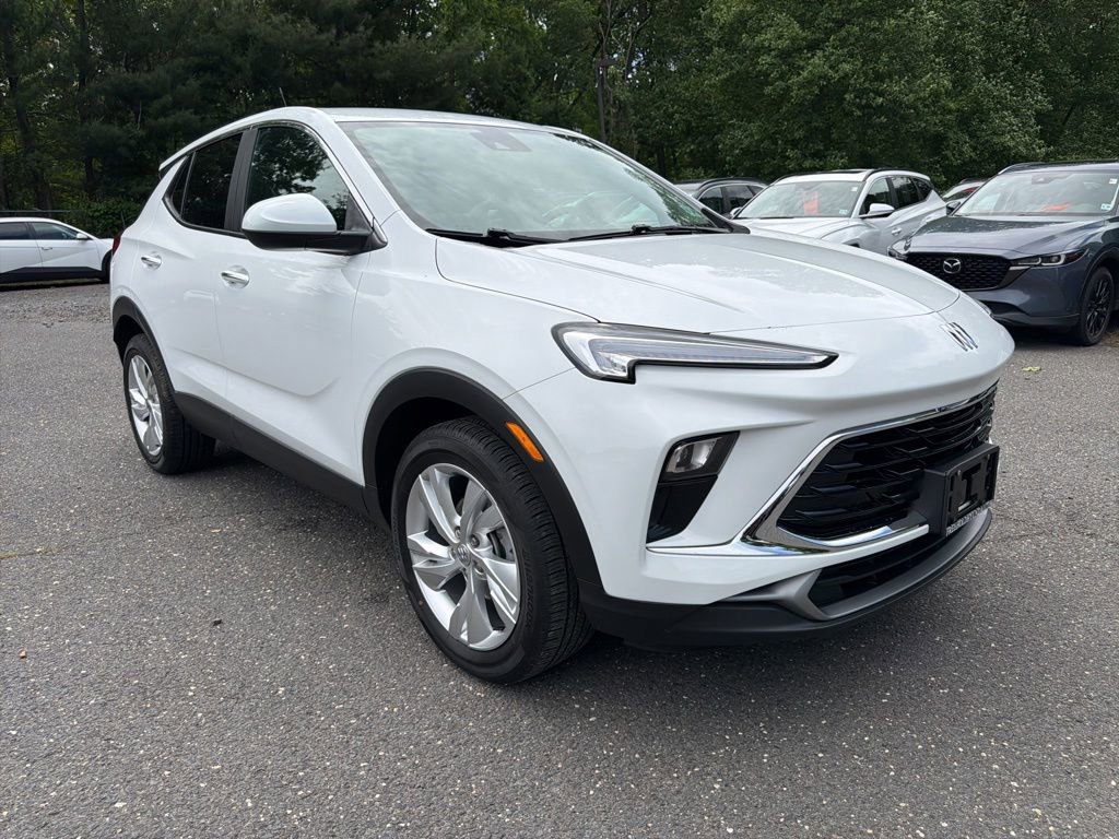 Used 2024 Buick Encore GX Preferred FWD image 2