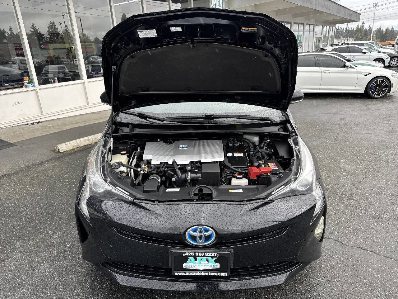 Used 2016 Toyota Prius Three w/ Advanced Technology Package image 13