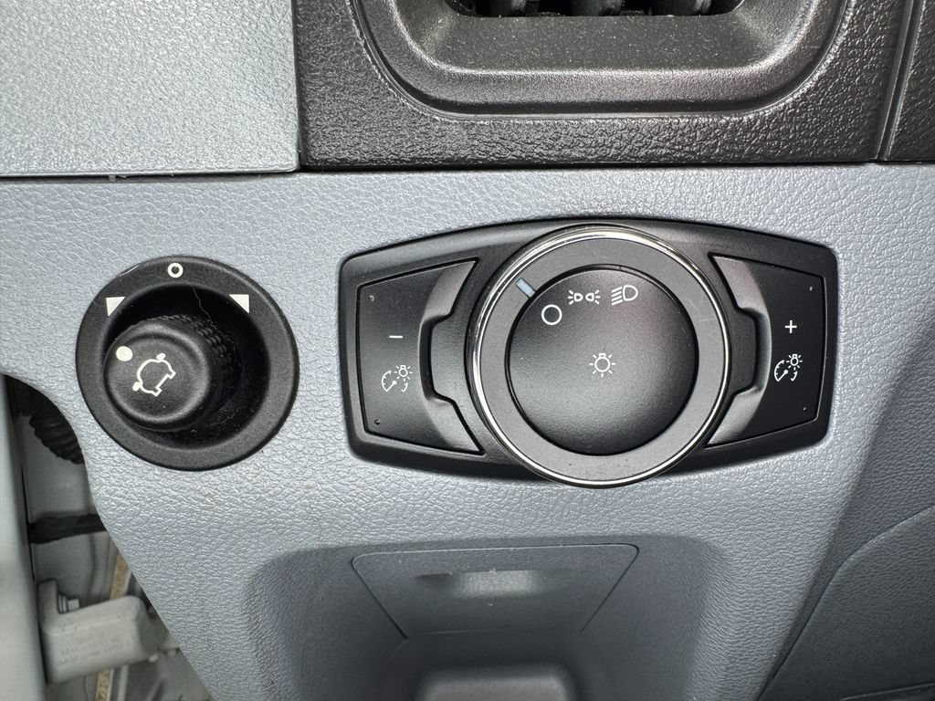 Used 2019 Ford Transit 150 148 Low Roof RWD image 11