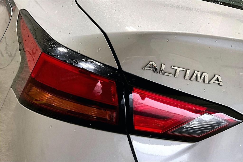 Used 2022 Nissan Altima 2.5 SR image 23