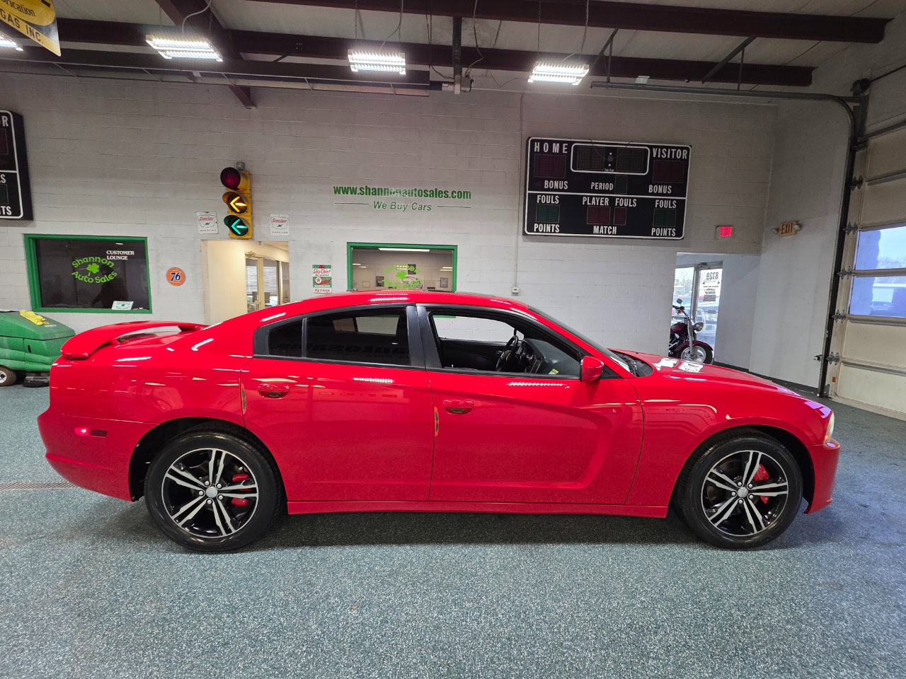 Used 2014 Dodge Charger SXT image 5