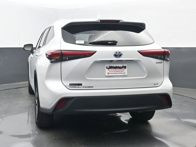 Used 2022 Toyota Highlander XLE image 18