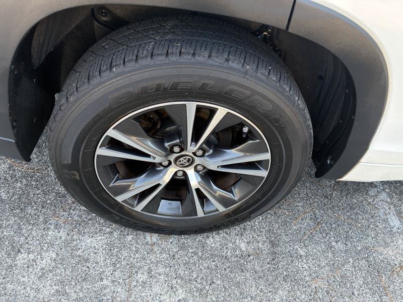 Used 2016 Toyota Highlander XLE FWD image 44