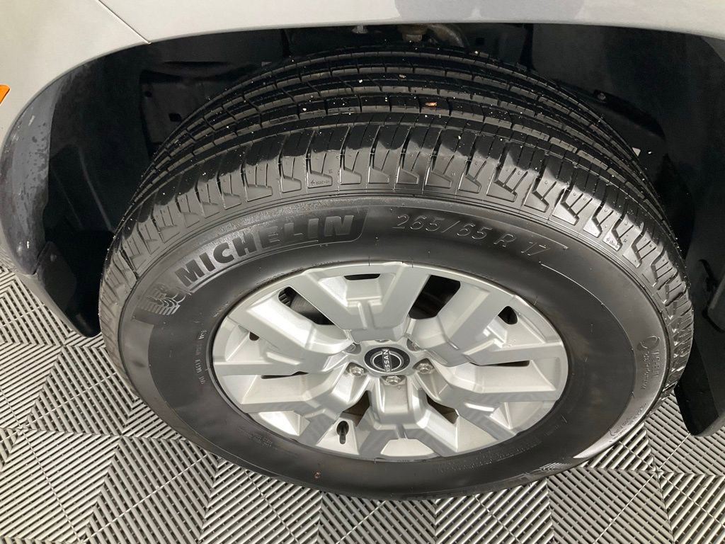 Used 2024 Nissan Frontier SV w/ Technology Package image 10