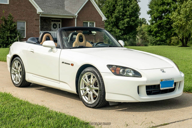 Used 2004 Honda S2000 image 12