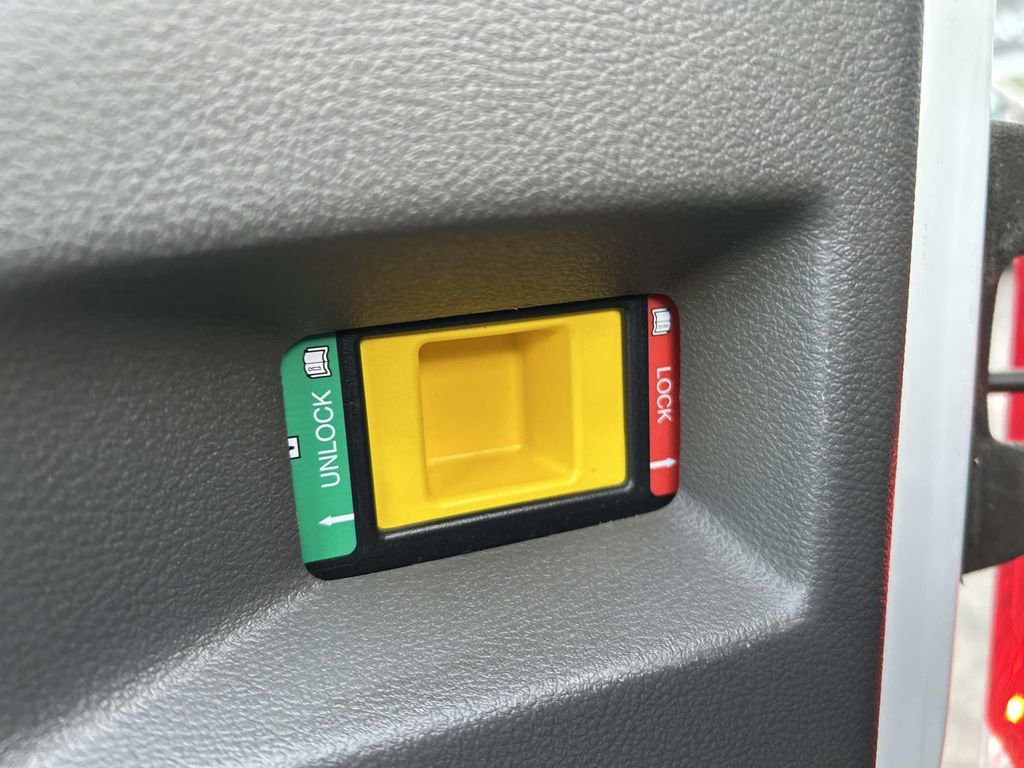 Used 2023 Ford Transit 350 XLT image 13