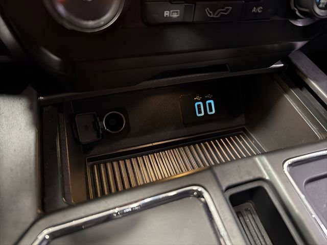 Used 2016 Ford F150 XLT w/ Equipment Group 302A Luxury image 18