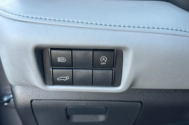 Certified 2023 Toyota Highlander XLE image 42